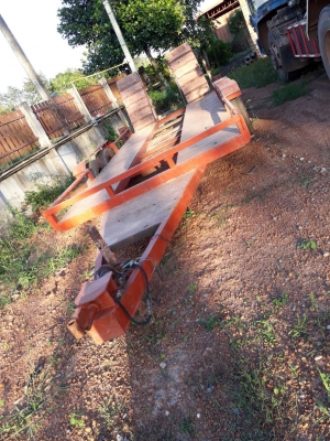 ขาย KOBELCO SK 40  พร้อมรถลาก  ราคา  380,000 บาท