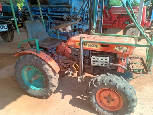 ขายรถไถb6000  ระบบ2เพลาพร้อมใช้