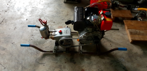 ชุดปั้มพ่นยา เครื่องยนต์ดีเซล yanmar l40 4 แรงม้าเพลาทด ประหยัดน้ำมันมาก  ปั้มพ่นยา sp350 6หุน รุ่นใหม่ล่าสุดปลอก ceramic ไม่ต้องอัดจาระบี ใช้อะไหล่ตัวเดียวกับมารูยาม่า