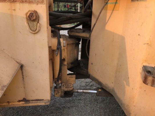 ขาย 225,000 รถตักหน้าขุดหลัง FOREDIL 4013C เครื่องดี เกียร์แรง ยางสวย ระบบพร้อมใช้ เอกสารชื่อขาย  รถอยู่  นครปฐม โทร 0610710295  สนใจ รายการสินค้า อื่นๆ ที่ เว็ปไชค์ Truck2Hand https://www.truck2hand.com/index.php?actions=content/search&amp;member_id=1361