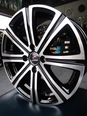 แม็กใหม่งานไทยแท้ ยาชิโยดะ ขอบ 15 กว้าง 6.5 ออฟ 38 ใส่อีโค่คาร์ไม่ติดซุ้ม