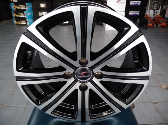 แม็กใหม่งานไทยแท้ ยาชิโยดะ ขอบ 15 กว้าง 6.5 ออฟ 38 ใส่อีโค่คาร์ไม่ติดซุ้ม