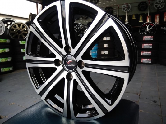 แม็กใหม่งานไทยแท้ ยาชิโยดะ ขอบ 15 กว้าง 6.5 ออฟ 38 ใส่อีโค่คาร์ไม่ติดซุ้ม