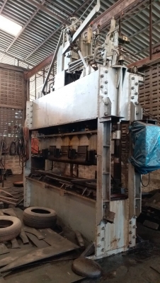 ขายเครื่องพับไฮโดรลิคยาว3เมตรพับงานได้4.5มิลราคาถูกคับ