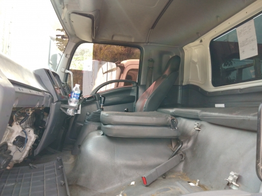 ISUZU FVM300 ปี58 หัวคัสซี เพลาเดียว ยาว 7.7 ม. ISUZU FVM300 ปี58 หัวคัสซี เพลาเดียว ยาว 7.7 ม.