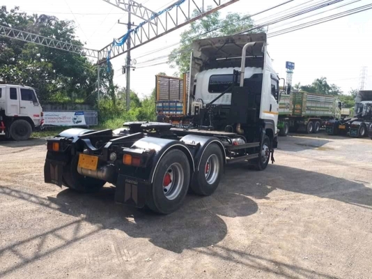 Isuzu 360 แรง ธันวา 57 สิบล้อหัวลาก สวยเดิมทุกชิ้น ยางเต็ม ไมล์สองแสนปลายๆ ทะเบียนพร้อม เครดิตดีใช้เงินดาว์นน้อย