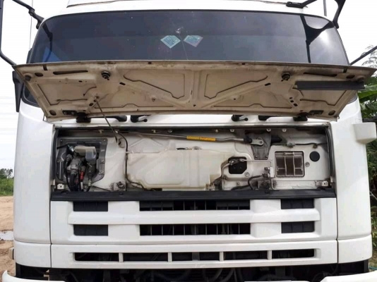 Isuzu 360 แรง ธันวา 57 สิบล้อหัวลาก สวยเดิมทุกชิ้น ยางเต็ม ไมล์สองแสนปลายๆ ทะเบียนพร้อม เครดิตดีใช้เงินดาว์นน้อย