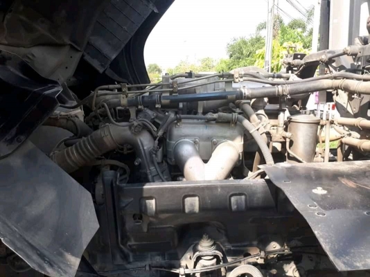 Isuzu 360 แรง ธันวา 57 สิบล้อหัวลาก สวยเดิมทุกชิ้น ยางเต็ม ไมล์สองแสนปลายๆ ทะเบียนพร้อม เครดิตดีใช้เงินดาว์นน้อย