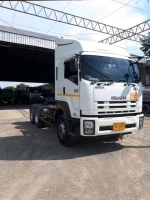 Isuzu 360 แรง ธันวา 57 สิบล้อหัวลาก สวยเดิมทุกชิ้น ยางเต็ม ไมล์สองแสนปลายๆ ทะเบียนพร้อม เครดิตดีใช้เงินดาว์นน้อย