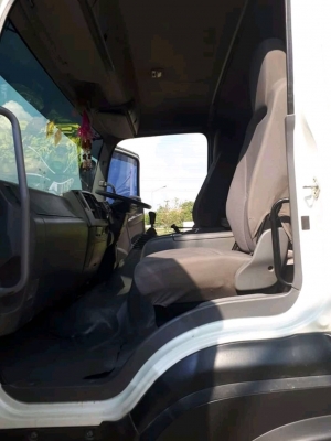 Isuzu 360 แรง ธันวา 57 สิบล้อหัวลาก สวยเดิมทุกชิ้น ยางเต็ม ไมล์สองแสนปลายๆ ทะเบียนพร้อม เครดิตดีใช้เงินดาว์นน้อย