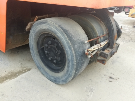 ขายรถบด 7 ล้อยางเก่านอก DYNAPAC CP202W สนใจโทร 061-4194021 ภู