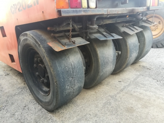 ขายรถบด 7 ล้อยางเก่านอก DYNAPAC CP202W สนใจโทร 061-4194021 ภู