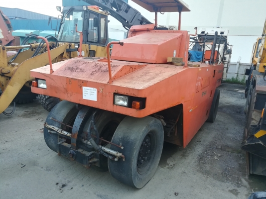 ขายรถบด 7 ล้อยางเก่านอก DYNAPAC CP202W สนใจโทร 061-4194021 ภู