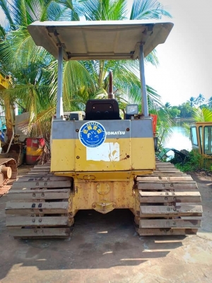 มาใหม่จ้า..KOMATSU D20PL-7  เก่านอกแท้  สภาพสวย  เดิมๆๆเครื่องปั๊มดี  แทรค 70  พร้อมใช้ โทร 089-3818694  จ๊อย