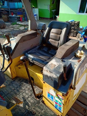 มาใหม่จ้า..KOMATSU D20PL-7  เก่านอกแท้  สภาพสวย  เดิมๆๆเครื่องปั๊มดี  แทรค 70  พร้อมใช้ โทร 089-3818694  จ๊อย