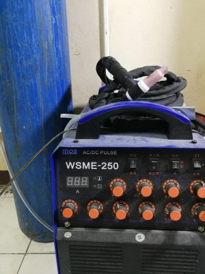 ขายตู้เชื่อมอาร์กอนพร้อมถังAC ขายตู้เชื่อมอาร์กอนพร้อมถังAC