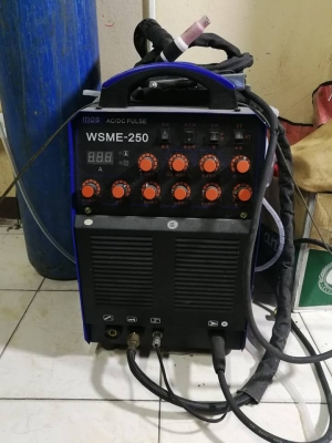 ขายตู้เชื่อมอาร์กอนพร้อมถังAC ขายตู้เชื่อมอาร์กอนพร้อมถังAC