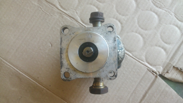 ปั๊มยกหาง   kubota  B6000