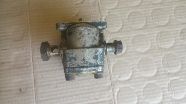 ปั๊มยกหาง   kubota  B6000