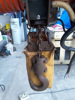 รอกโซ่ไฟฟ้า 500 ก.ก.380V สามเฟส