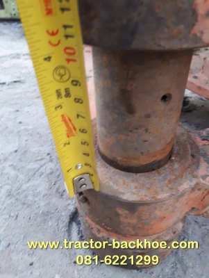 ขาย หัวคีบไม้ คีบเหล็ก แบบขากรรไกร พร้อมแกนสลัก สำหรับใส่รถขุด แบคโฮ PC 100 / 120 สภาพสวย เก่าญี่ปุ่นแท้ๆ