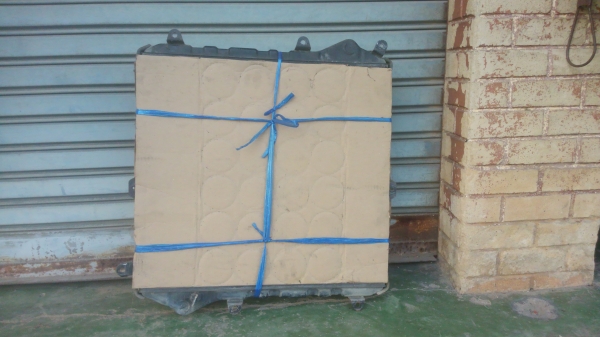 หม้อน้ำเสริม รถตู้ HIACE