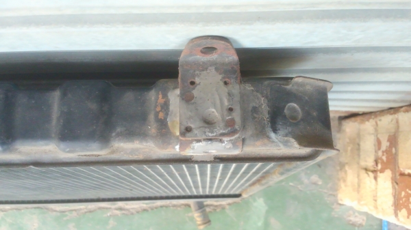 หม้อน้ำเสริม รถตู้ HIACE