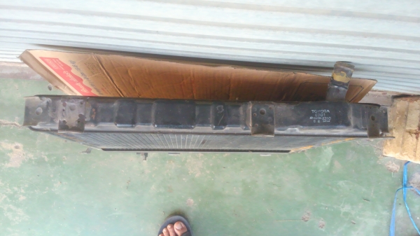 หม้อน้ำเสริม รถตู้ HIACE