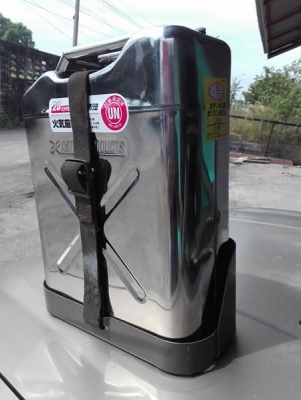 ถังน้ำมันสแตนเลส 20 ลิตรญี่ปุ่น ใหม่สวยๆๆไม่ต้องกลัวสนิม ไม่รวมฐาน ถังน้ำมันสแตนเลส 20 ลิตรญี่ปุ่น ใหม่สวยๆๆไม่ต้องกลัวสนิม ไม่รวมฐาน