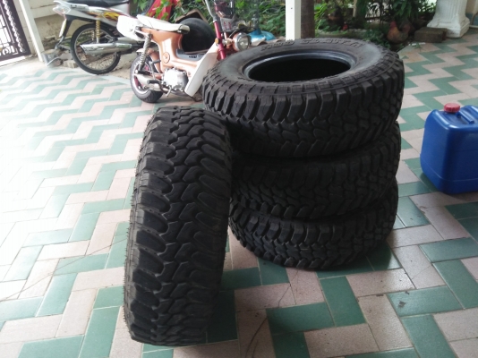 ยาง DEESTONE 265/75 R16 ปี 17 ใหม่มาก