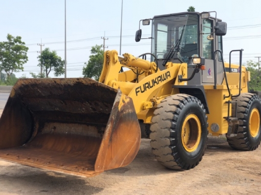 ขายรถตักล้อยาง FURUKAWA FL335-3 (TCM L27-3) ปี 2006 นำเข้าเองจากญี่ปุ่น สภาพสวยพร้อมใช้ มีVDOการทำงานครับ