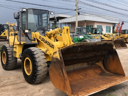 ขายรถตักล้อยาง FURUKAWA FL335-3 (TCM L27-3) ปี 2006 นำเข้าเองจากญี่ปุ่น สภาพสวยพร้อมใช้ มีVDOการทำงานครับ