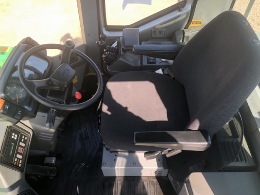 ขายรถตักล้อยาง KAWASAKI 65ZV-2 ปี 2012 (เทียบเท่า WA320) นำเข้าเองจากญี่ปุ่น สภาพสวยพร้อมใช้ มีVDOการทำงานครับ ขายรถตักล้อยาง KAWASAKI 65ZV-2 ปี 2012 (เทียบเท่า WA320) นำเข้าเองจากญี่ปุ่น สภาพสวยพร้อมใช้ มีVDOการทำงานครับ