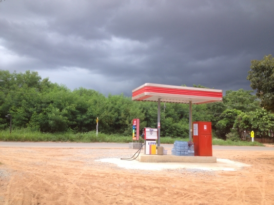 ขายตู้จ่ายน้ำมัน พร้อมโครงสร้าง พร้อมถัง 5000 ลิตร พร้อมป้ายราคาอุปกรณ์ทุกอย่าง