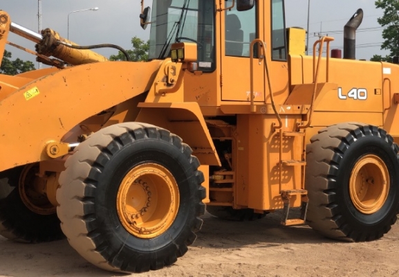 ขายรถตักล้อยาง TCM L40 แขนยาวพิเศษ นำเข้าเองจากญี่ปุ่น สภาพสวยพร้อมใช้ มีVDOการทำงานครับ