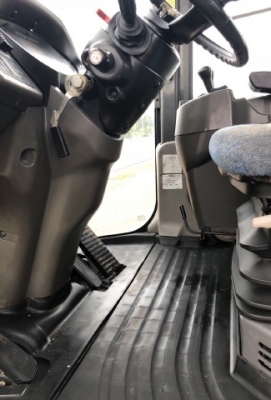 ขายรถตักล้อยาง HITACHI ZW220 (เทียบเท่า WA380-6) นำเข้าเองจากญี่ปุ่น สภาพสวยพร้อมใช้ มีVDOการทำงานครับ ขายรถตักล้อยาง HITACHI ZW220 (เทียบเท่า WA380-6) นำเข้าเองจากญี่ปุ่น สภาพสวยพร้อมใช้ มีVDOการทำงานครับ