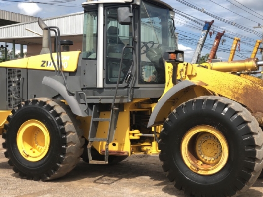 ขายรถตักล้อยาง HITACHI ZW220 (เทียบเท่า WA380-6) นำเข้าเองจากญี่ปุ่น สภาพสวยพร้อมใช้ มีVDOการทำงานครับ ขายรถตักล้อยาง HITACHI ZW220 (เทียบเท่า WA380-6) นำเข้าเองจากญี่ปุ่น สภาพสวยพร้อมใช้ มีVDOการทำงานครับ