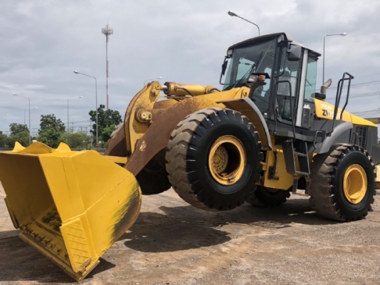 ขายรถตักล้อยาง HITACHI ZW220 (เทียบเท่า WA380-6) นำเข้าเองจากญี่ปุ่น สภาพสวยพร้อมใช้ มีVDOการทำงานครับ ขายรถตักล้อยาง HITACHI ZW220 (เทียบเท่า WA380-6) นำเข้าเองจากญี่ปุ่น สภาพสวยพร้อมใช้ มีVDOการทำงานครับ