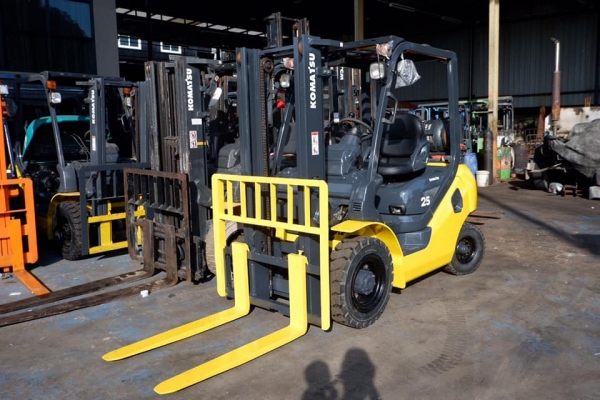 ขายรถฟอร์คลิฟท์เก่านอกนำเข้าจากญี่ปุ่น Komat&rsquo;su fg20-17