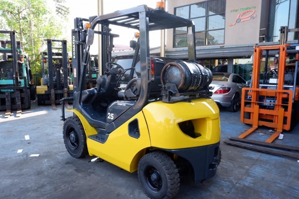 ขายรถฟอร์คลิฟท์เก่านอกนำเข้าจากญี่ปุ่น Komat&rsquo;su fg20-17