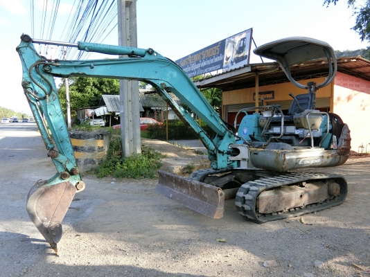 KOBELCO SK025 ขนาดPC-25 <มีVDOให้ชม>รถเก่านอกมีเอกสาร☎️ติดต่อ 085-5632278 <ราคาต่อรองได้>