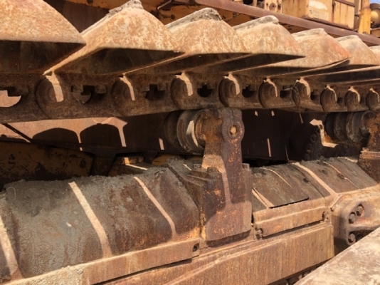 ขายรถดันดิน KOMATSU D80P-12 (D8) นำเข้าเองจากญี่ปุ่น สภาพสวยพร้อมใช้ มีVDOการทำงานครับ