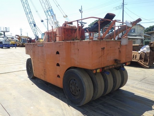 ขายรถบด 9 ล้อ KAWASAKI KR20C นำเข้าเองจากญี่ปุ่น สภาพสวยพร้อมใช้ ถึงเร็วๆนี้ครับ