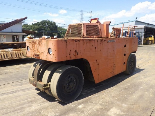 ขายรถบด 9 ล้อ KAWASAKI KR20C นำเข้าเองจากญี่ปุ่น สภาพสวยพร้อมใช้ ถึงเร็วๆนี้ครับ