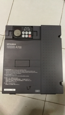 อินเวอร์เตอร์มิตซู10ไฟบ้านเข้า220v1เฟส 2สาย ออก3เฟส3สาย