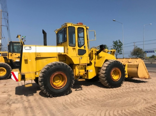 ขายรถตักล้อยาง CAT 950F มีใบมีดดัน นำเข้าเองจากญี่ปุ่น สภาพสวยพร้อมใช้ มีVDOการทำงานครับ