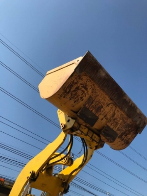 ขายรถตักล้อยาง CAT 950F มีใบมีดดัน นำเข้าเองจากญี่ปุ่น สภาพสวยพร้อมใช้ มีVDOการทำงานครับ