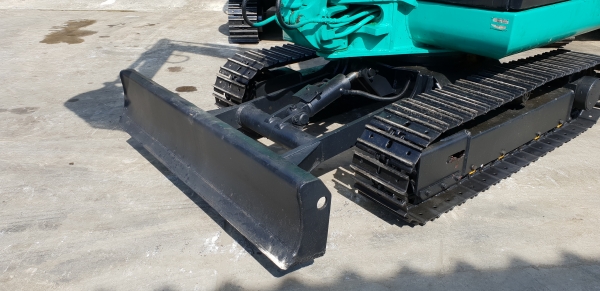 ขาย รถขุด KOMATSU รุ่น PC30-7- มือสองญี่ปุ่น แทรกเหล็ก สลัก บูทเอวแน่น 100\% คันนี้ มาพร้อม หัวเก๋ง-ไลน์กระแทก สวยพร้อมใช้งาน มือถือ 0818753444