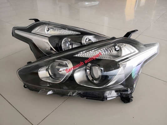 ขายไฟหน้า TOYOTA SIENTA โปรเจคเตอร์