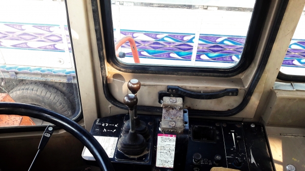 ขาย HITACHI LX200 240 hp (179 kw) เทียบเท่ากับ KOMATSU WA430-6 สภาพสวยพร้อมใช้ โทร 084-5424150